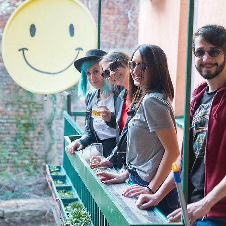 Reveller'S Hostel Dordegol Экстерьер фото
