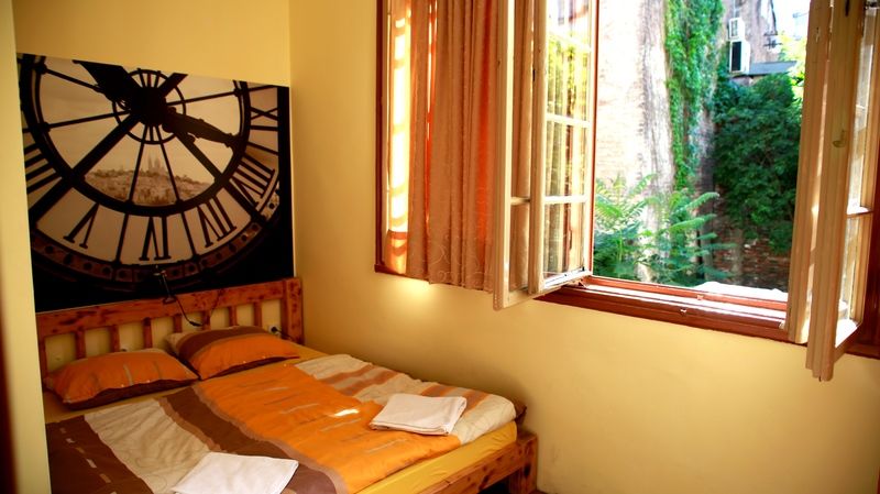 Reveller'S Hostel Dordegol Экстерьер фото