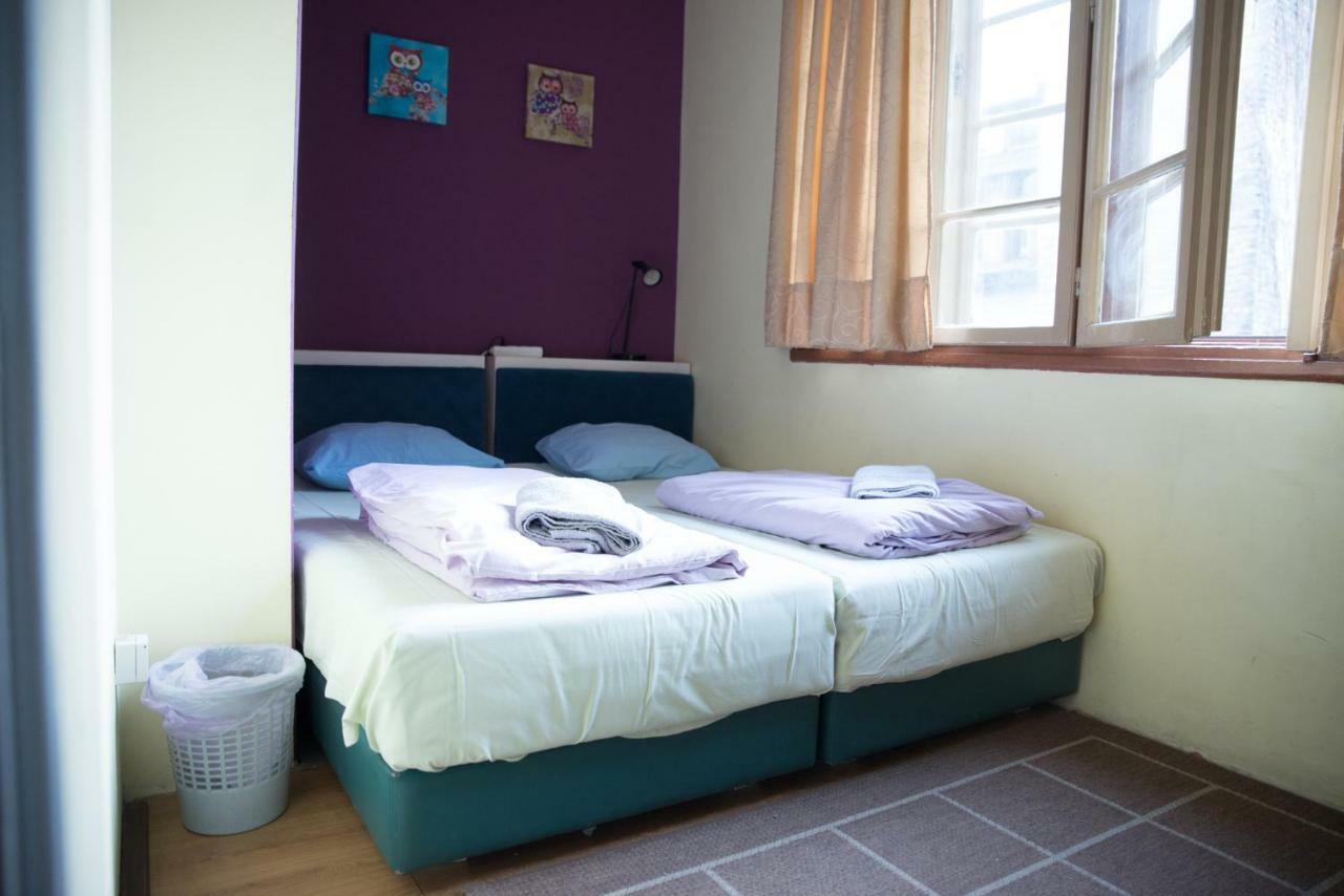 Reveller'S Hostel Dordegol Экстерьер фото